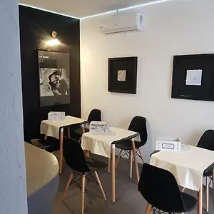 Unique Art Bed and breakfast